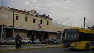 黄色の車体のバス