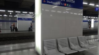 SバーンとUバーンの乗換駅