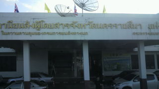 ナコンラチャシマ 第２バスターミナルは、国道２号線沿いにあります。