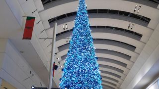 青色のクリスマスツリー