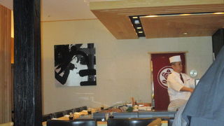 高級店の装いですが、シャリがおおきくておなか一杯になります。