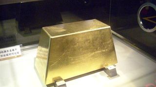 鉱山の歩みを紹介