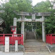 赤間宿の一角に佇む須賀神社