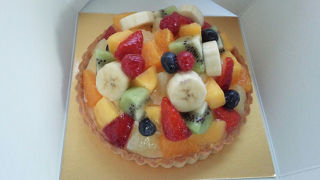 焼き菓子コーナーの方が混んでいました