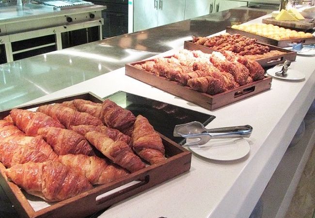 ハイアットプレイスドバイ内にある２４時間営業のレストラン。