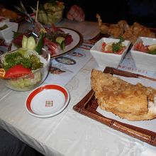 コ−ス料理の中で鶏手羽揚げが当店の自慢です。