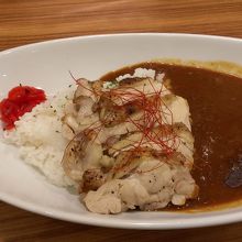 チキンカレー。