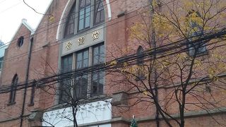 四川北路と呉松路を結んでいます。