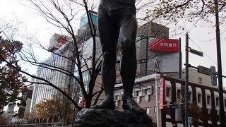 湖風の像でございます