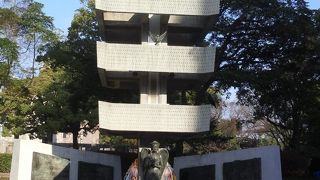 原爆ドームの南側にあります