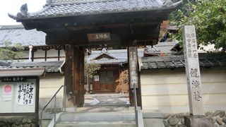 成田山裏の寺院