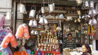 モンティー・バザール