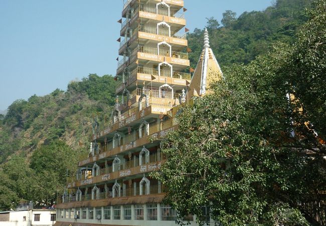 シュリ トラーヤンバクシュワール寺院