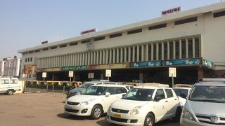 交通違反は５０ルピー