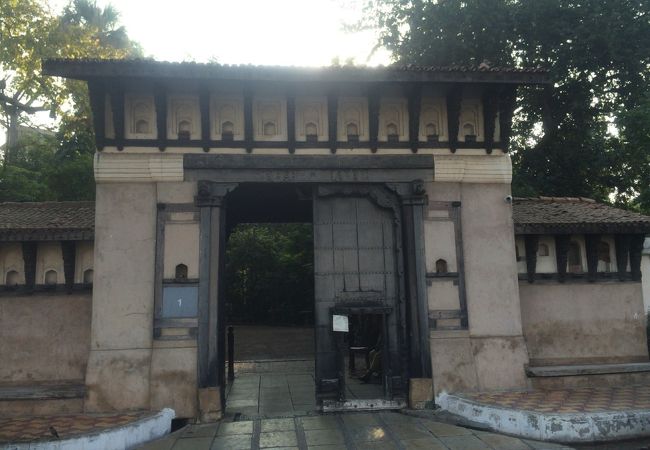 更紗 キャリコ染織博物館 キャリコ染織博物館・更紗(山辺知行編著) / 古本、中古本、古