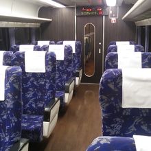 グリーン車の車内