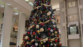 アトリウムの外にもイルミネーション