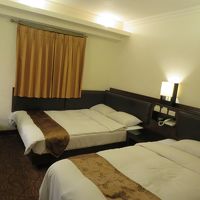 ツインルーム　よく見るとボロイ・・・