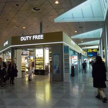 免税店も多くて買い物に便利です。