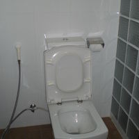 トイレは、とても綺麗です。本当気持ちが良いです。シャワーとの