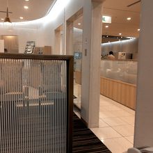 個人ブースっぽい仕切りがある席もあるんですよ