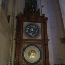 教会内の時計