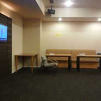 新館カラオケルームの中