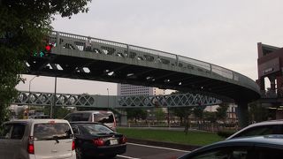 赤レンガ倉庫に行くときに渡りました