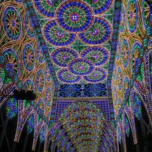 これが、屋根付きの回廊「ガレリアコペルタ」です。