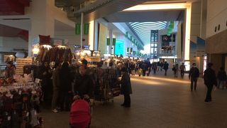 クイーンズスクエア