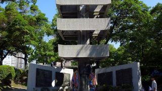 広島平和記念公園　動員学徒慰霊塔
