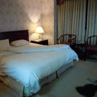 大きなキングサイズベッド