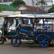ビエンチャンのトゥクトゥクの料金は、タイより高いです。