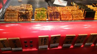 焼き立てが食べれるおせんべい屋さん
