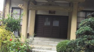 1619年に創建された日蓮宗の寺院です