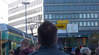 タリンへの移動に港まで