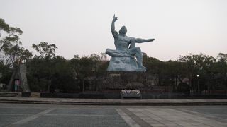 よくテレビで見る像発見！