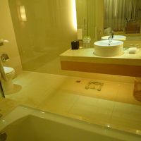 ガラス張りです・・・