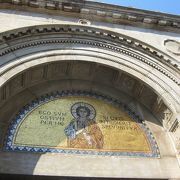世界遺産に登録されているモザイク画が素敵な教会