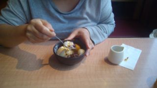 お一人さま鍋とか、ドリンクバーもある　和風レストラン