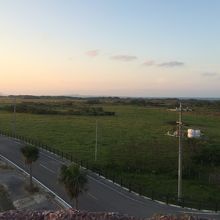 沖縄県道213号黒島港線、黒島展望台にて。