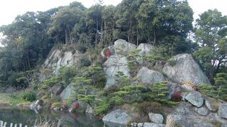 中世の湯築城跡です