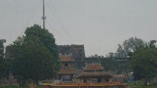 フエ市内を流れる