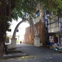 OCEANと看板がありますが、目立ちません。