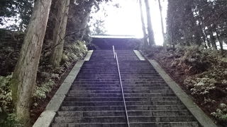 立派だけど、なんか偉そう