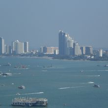 パタヤ湾の北部地域の様子です。北パタヤ通りの付近周辺です。