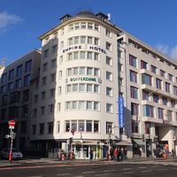 ルクセンブルク中央駅の目の前にあるので迷いようがない