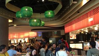 気軽に食べれるフードコート