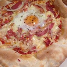 コレ大ヒット！半熟卵がのってます