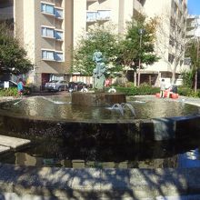 噴水のある小公園